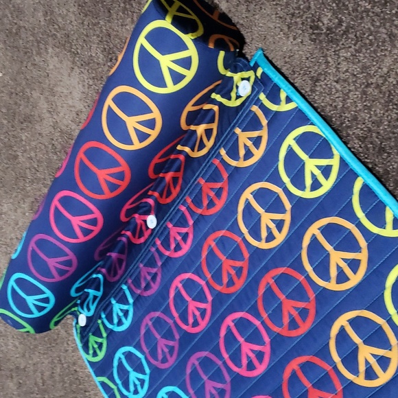 NWT. Peace Sign Beach Mat with Pillow - Picture 5 of 5